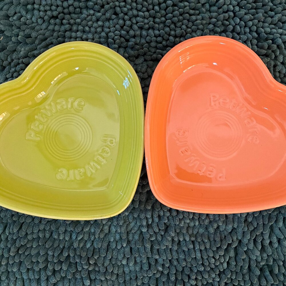 Set of heart-shaped ceramic pet bowls by US maker Fiesta